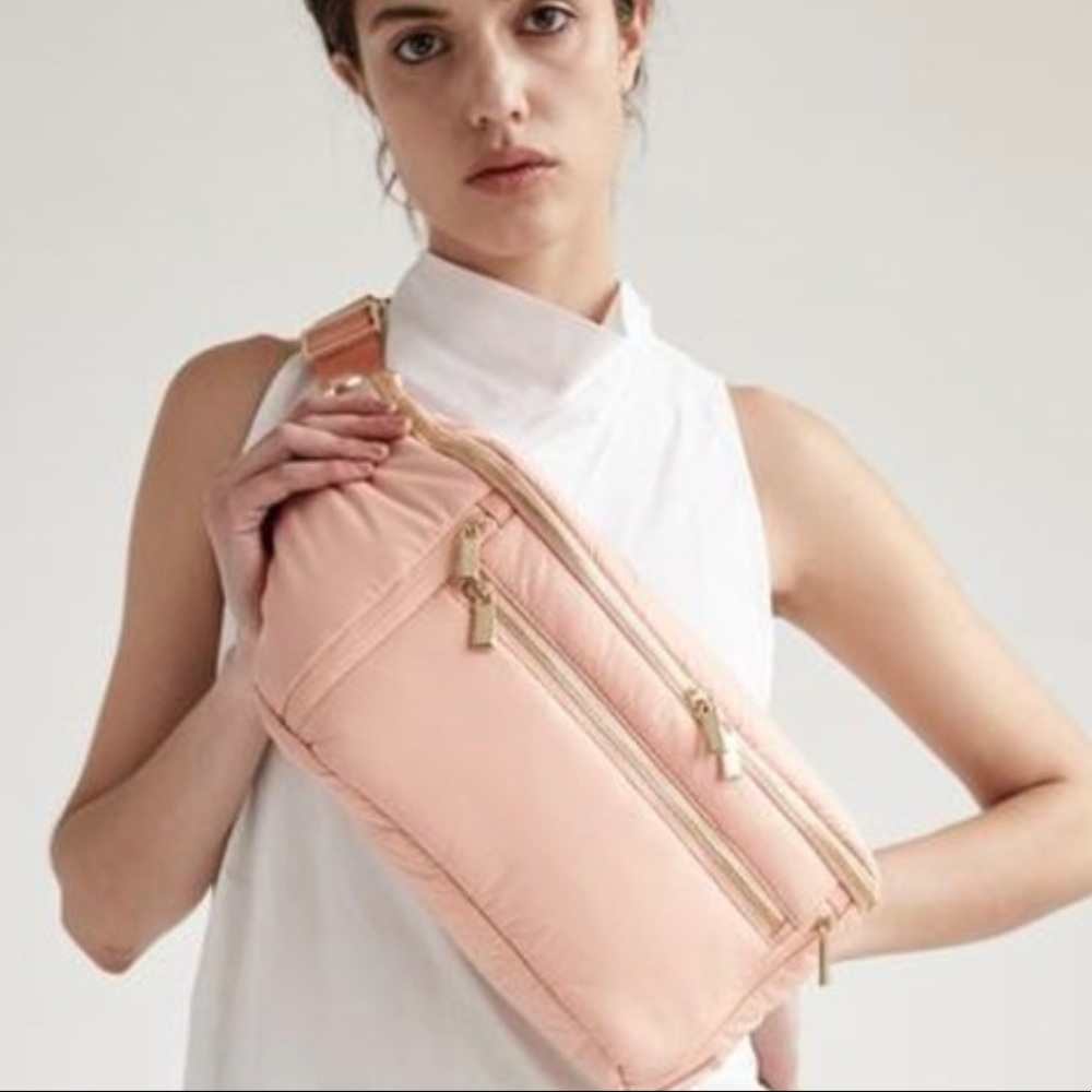 Caraa blush medium sling bag Italian nylon EUC pink cross-body Fanny-pack